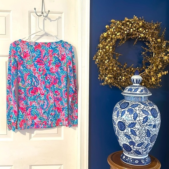 NWOT Women’s Lilly Pulitzer Aleah Surf Blue & Pink Flim Flam Top Size XS - Picture 6 of 8